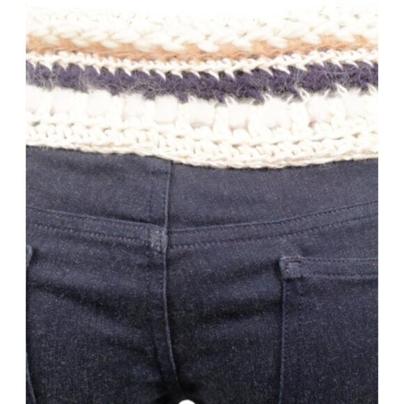 CHANEL LOW-RISE SKINNY JEANS - Picture 4 of 8